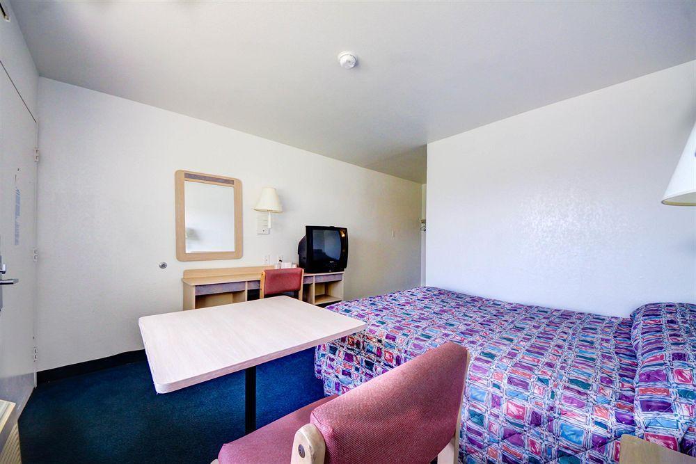Motel 6-Muskogee, OK Buitenkant foto