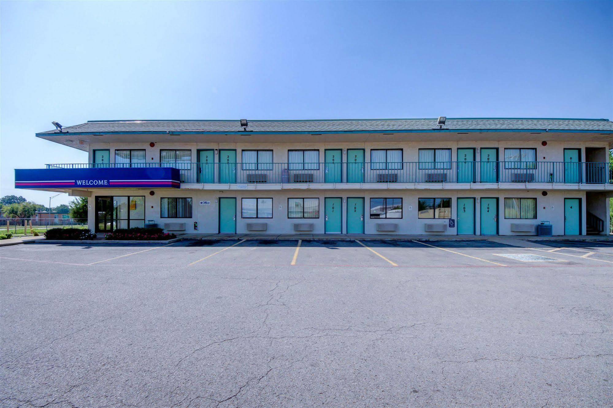 Motel 6-Muskogee, OK Buitenkant foto